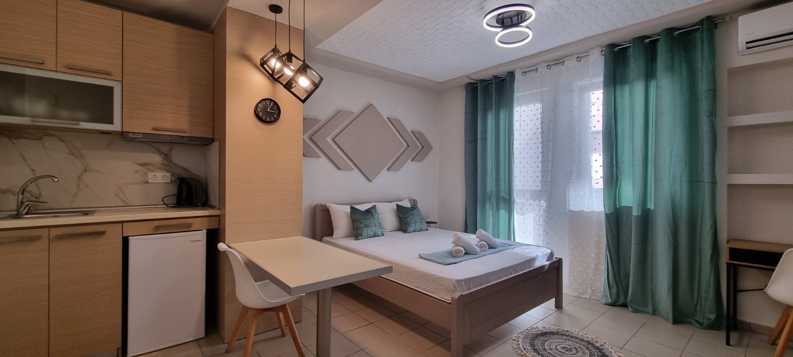 Sergios Apartments 4