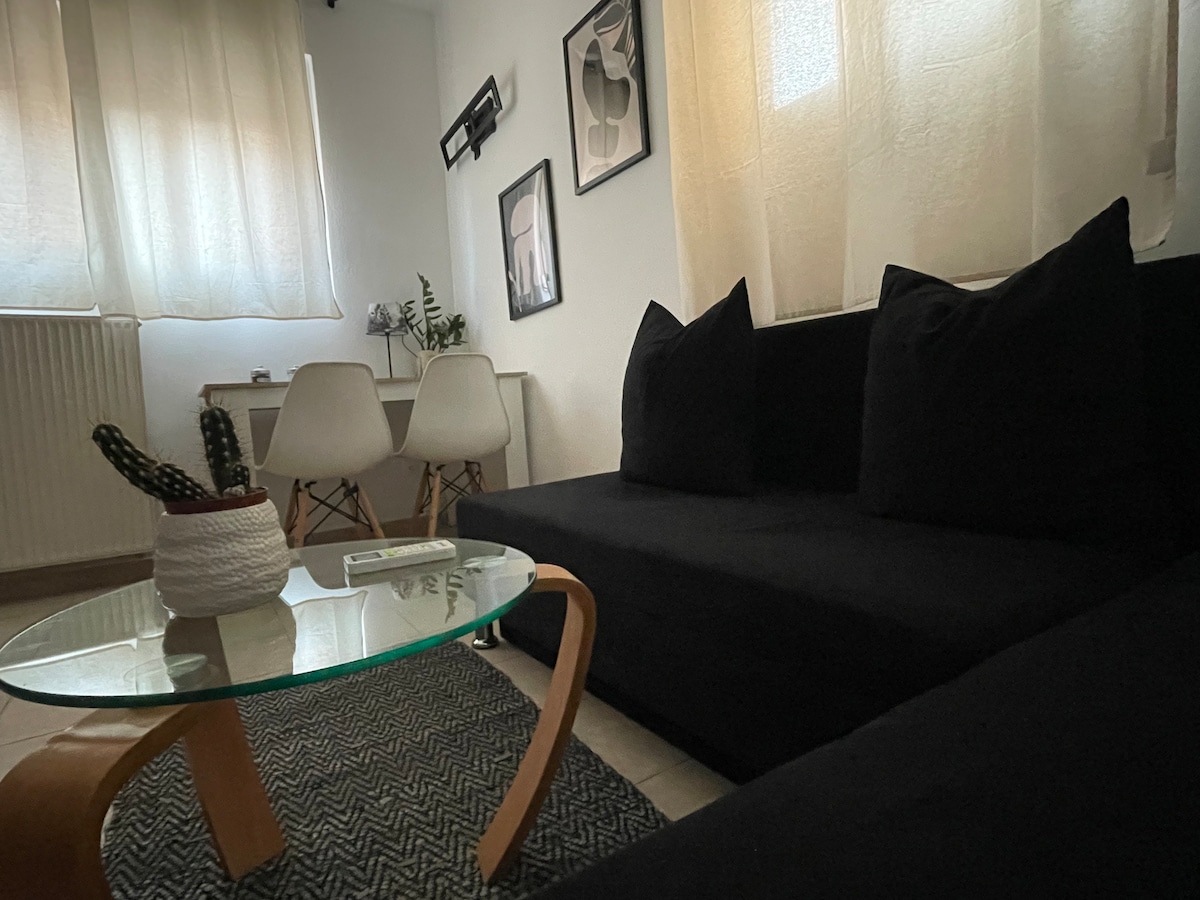 1 Bedroom Semi-Basement, Nea Chili — photo