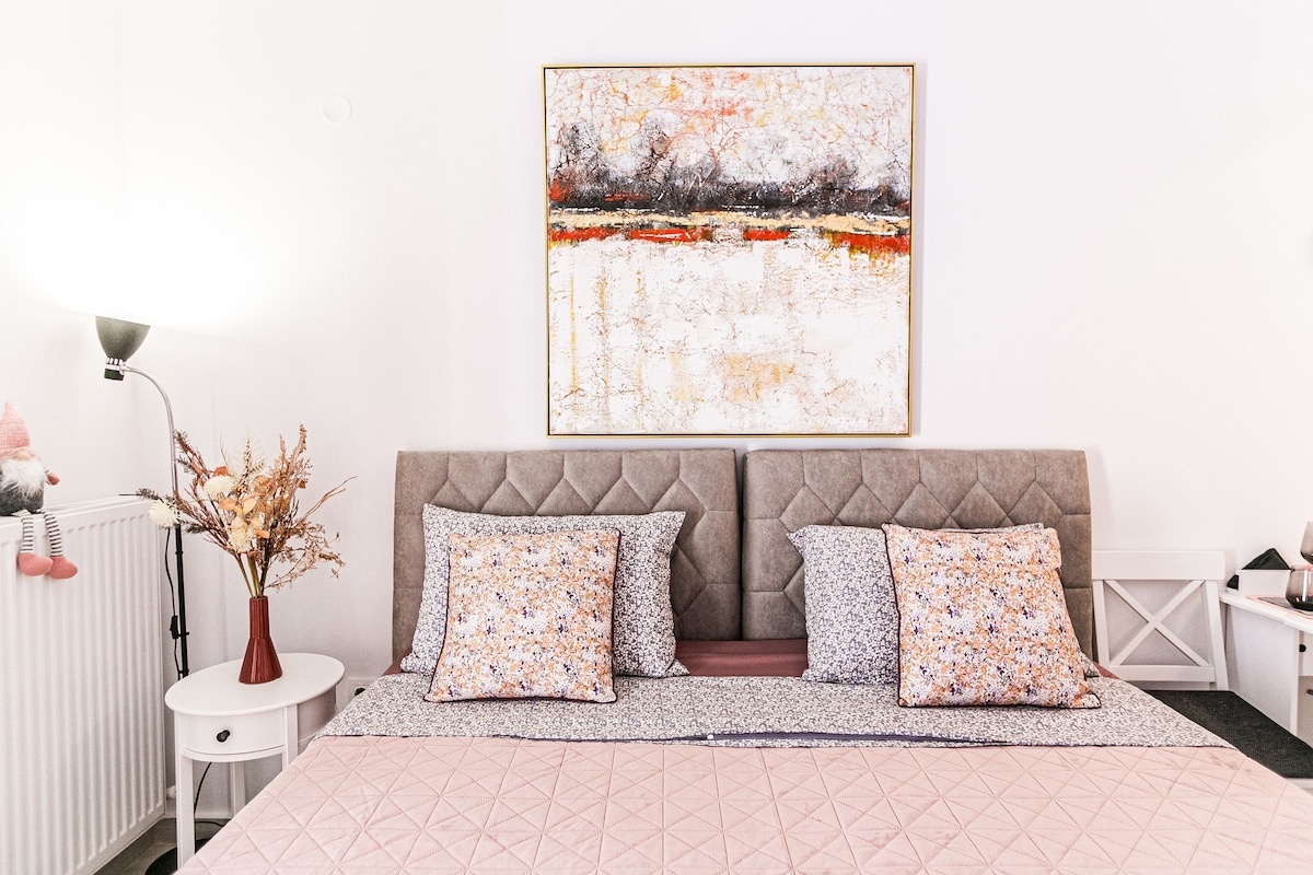 Lucia, City Central Apartment 1 — photo